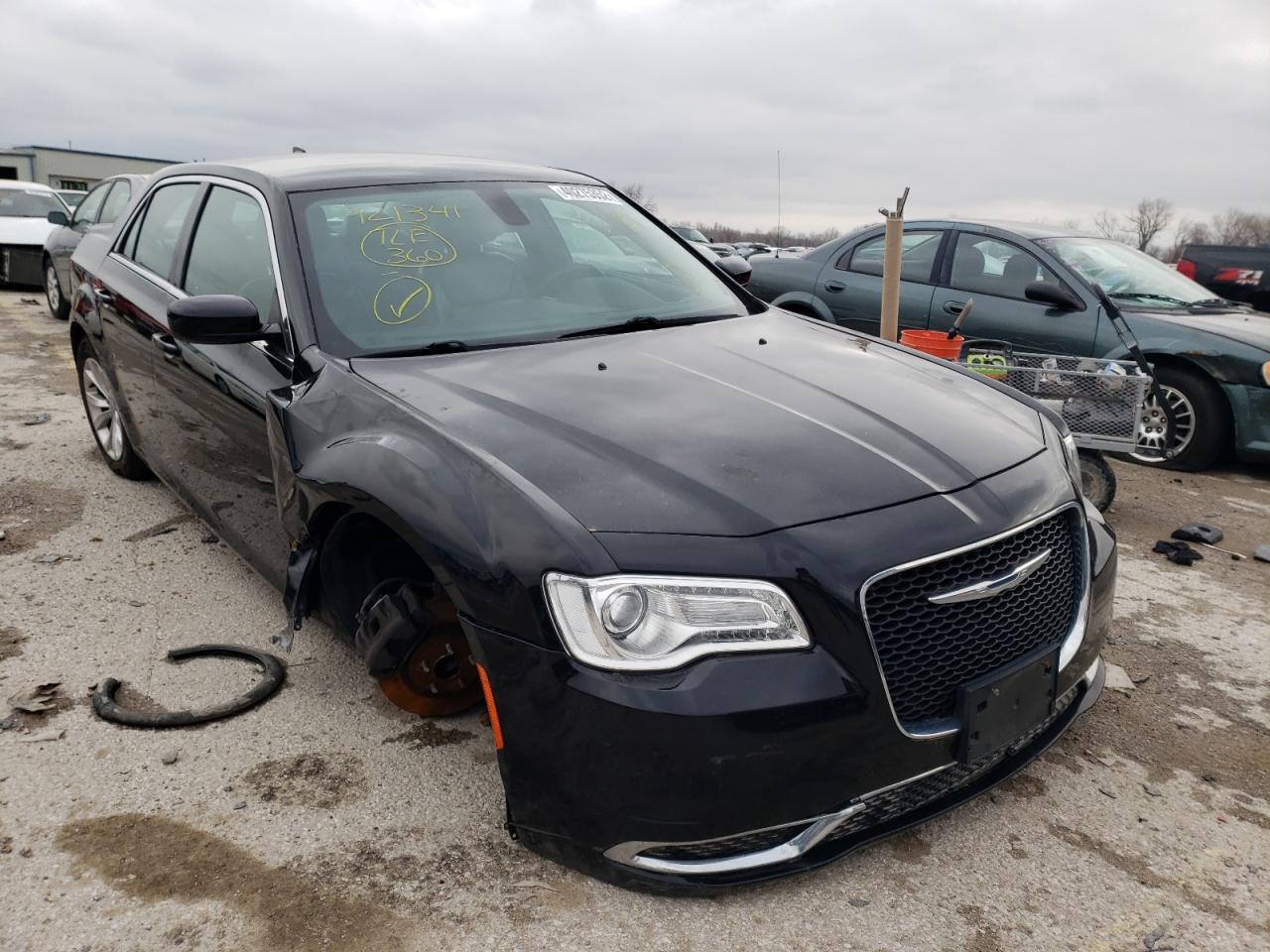 CHRYSLER 300 LIMITE 2015 مع رقم تعريف المركبة 2C3CCAAG7FH921341 - صورة من المزاد