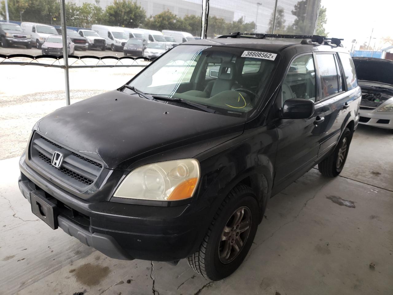 Photo 2 from auction – 2003 HONDA PILOT EXL with VIN 2HKYF18653H573354