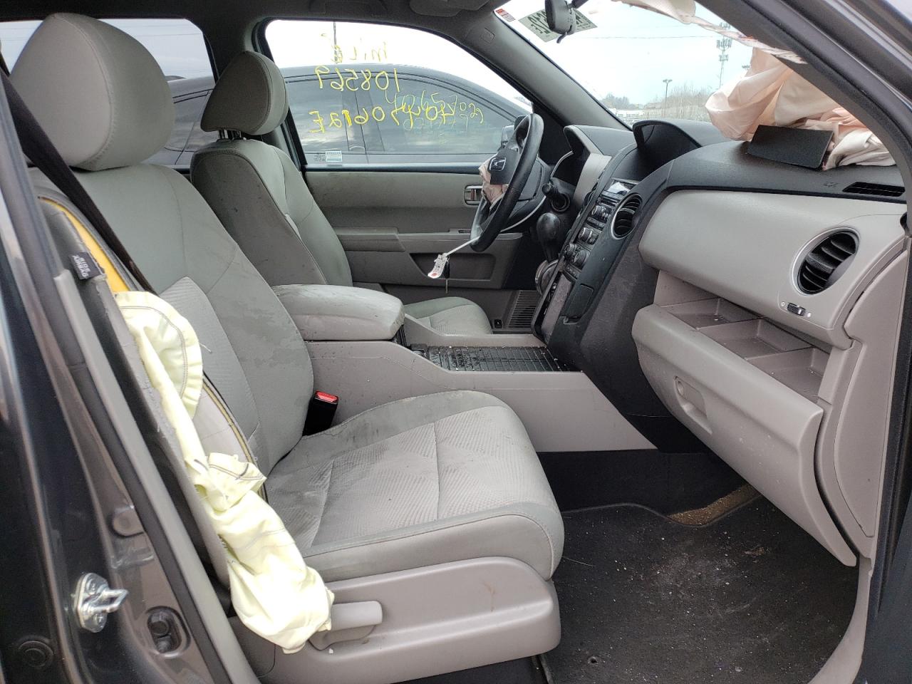 Photo 5 from auction – 2013 HONDA PILOT LX with VIN 5FNYF4H22DB057791