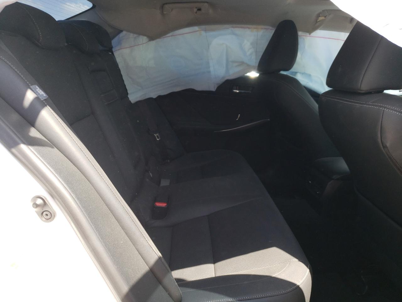Photo 6 from auction – 2016 LEXUS IS 200T with VIN JTHBA1D24G5029374