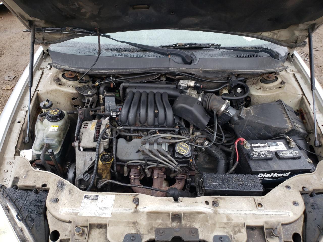 Photo 7 from auction – 2001 FORD TAURUS SE with VIN 1FAFP58271G247281