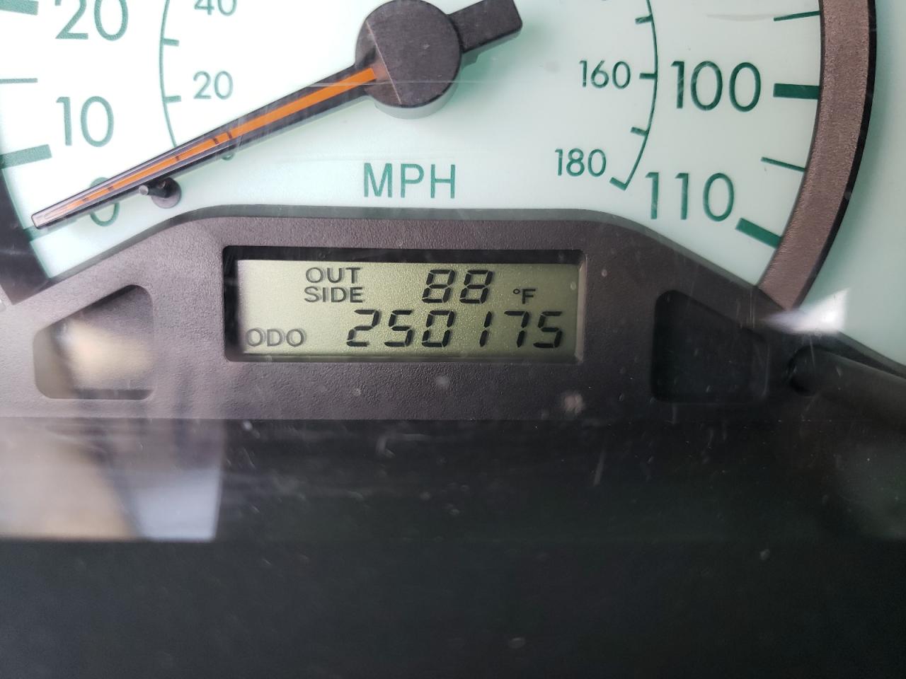Photo 8 from auction – 2003 TOYOTA COROLLA CE with VIN JTDBR32E632014731