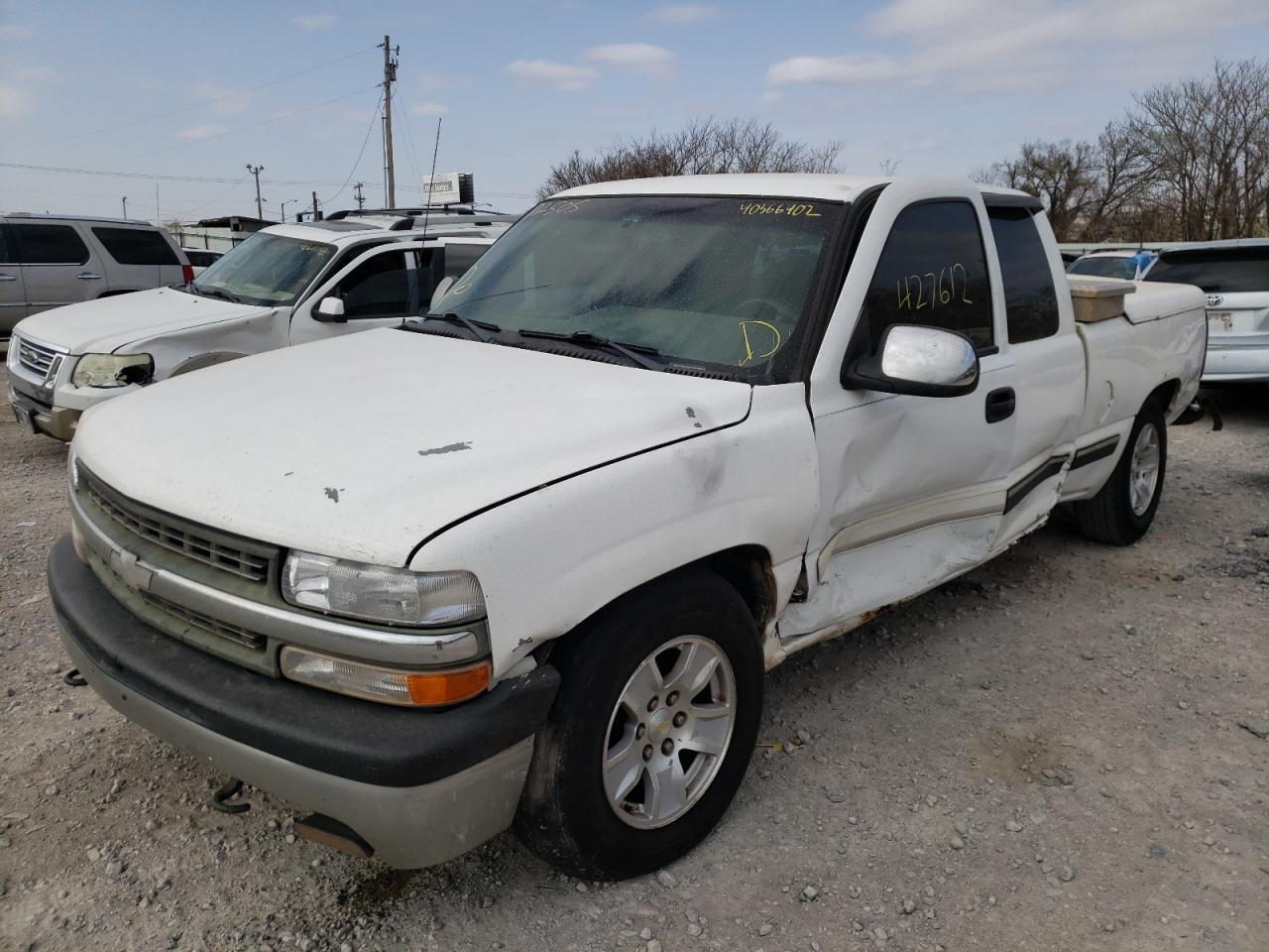 Photo 9 from auction – 2000 CHEVROLET SILVERADO with VIN 2GCEC19T6Y1272505
