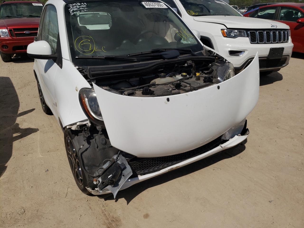 Photo 9 from auction – 2016 SMART FORTWO with VIN WMEFJ5DAXGK071956