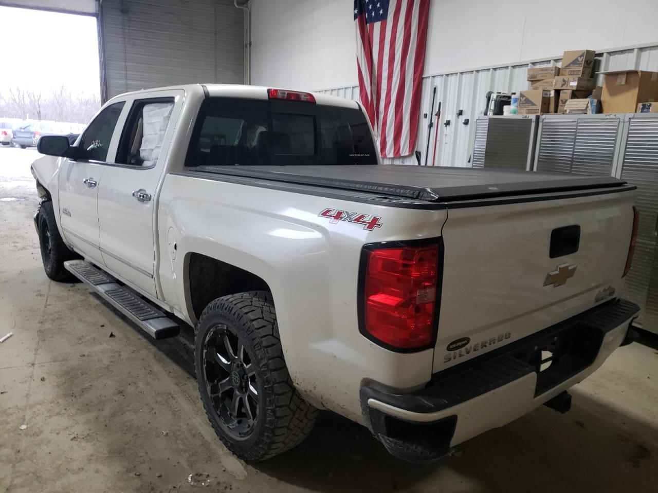 Photo 3 from auction – 2015 CHEVROLET SILVERADO with VIN 3GCUKTEC0FG343881