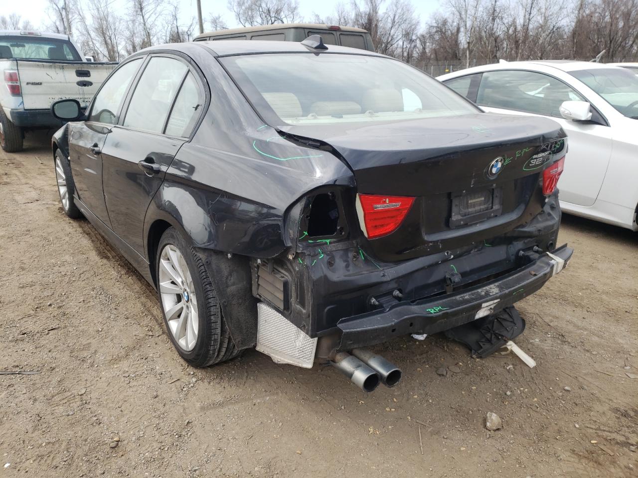 Photo 3 from auction – 2011 BMW 328 I with VIN WBAPH7G52BNN06661