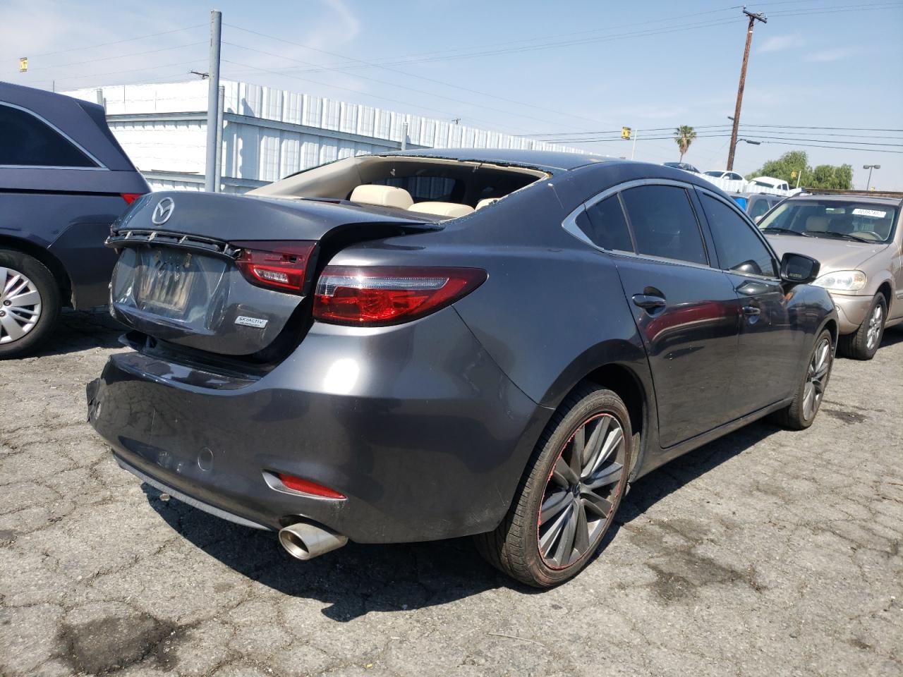 Photo 4 from auction – 2018 MAZDA 6 TOURING with VIN JM1GL1VM1J1313643