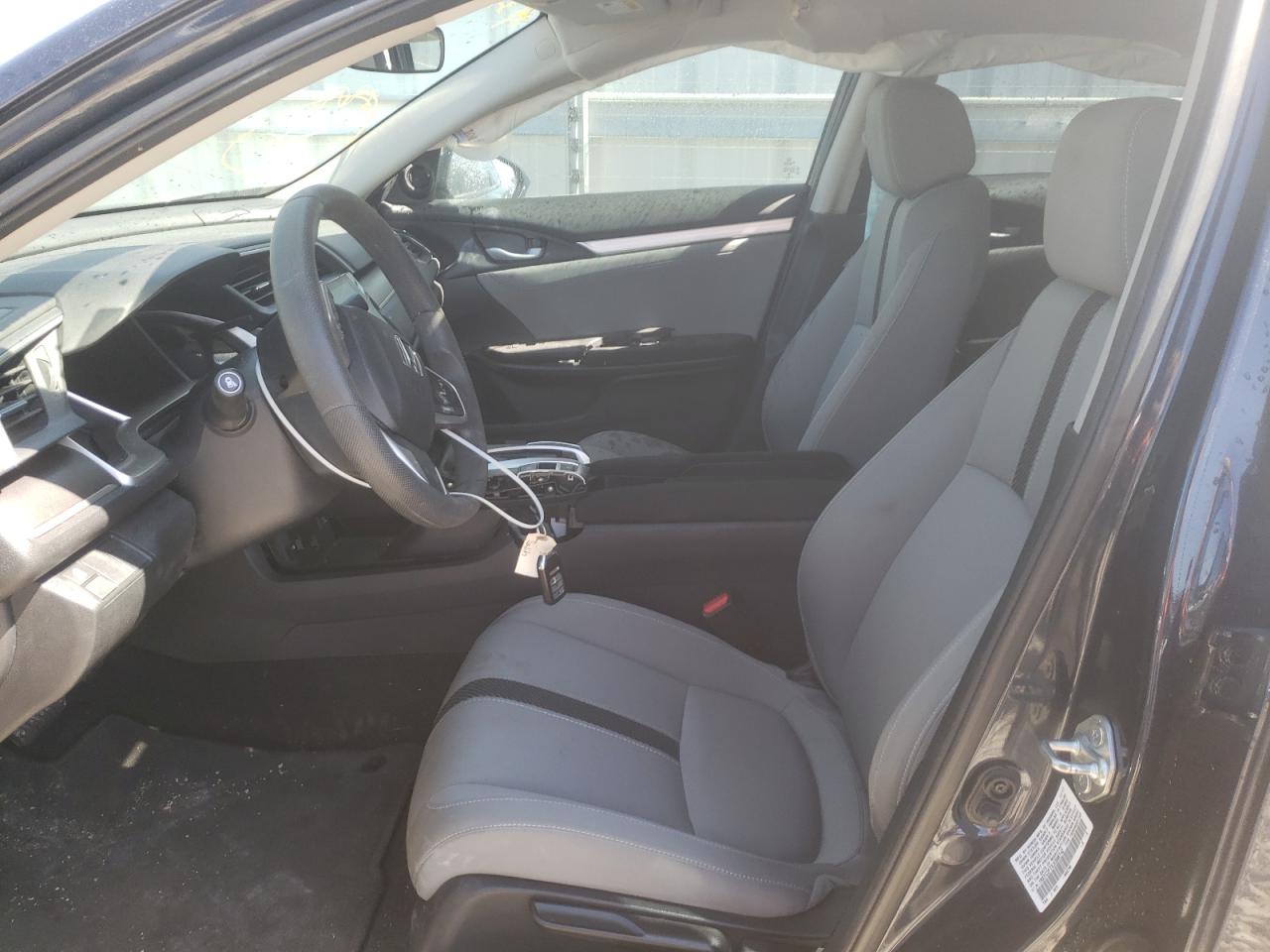 Photo 5 from auction – 2018 HONDA CIVIC EX with VIN 19XFC2F72JE008742