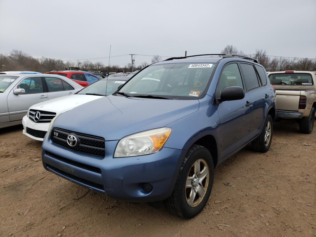 Photo 2 from auction – 2007 TOYOTA RAV4 with VIN JTMBK33VX76015849