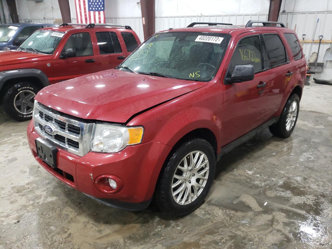 Photo 2 from auction – 2011 FORD ESCAPE XLT with VIN 1FMCU9DG8BKB10696