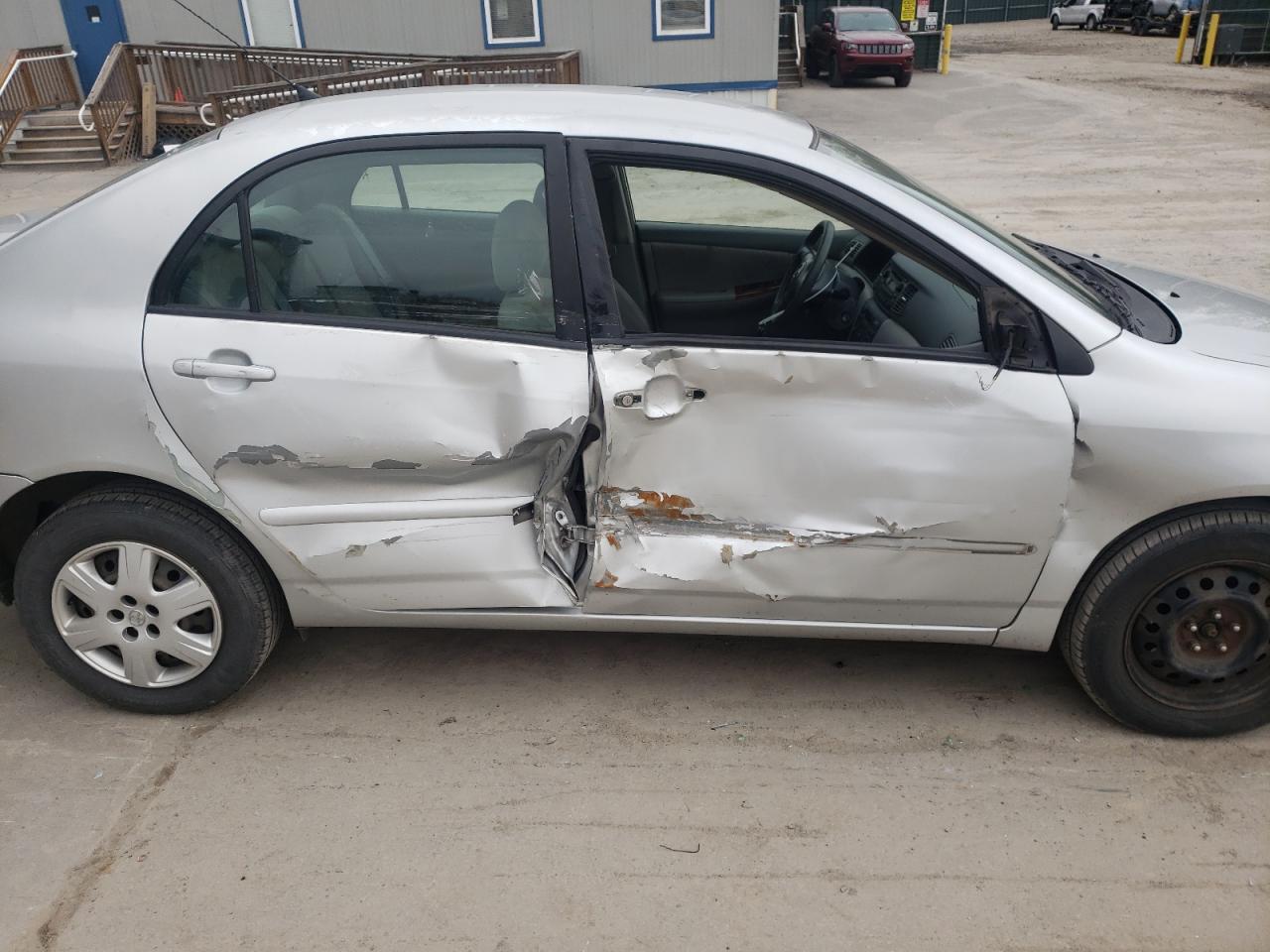 Photo 9 from auction – 2005 TOYOTA COROLLA CE with VIN JTDBR32EX50054115