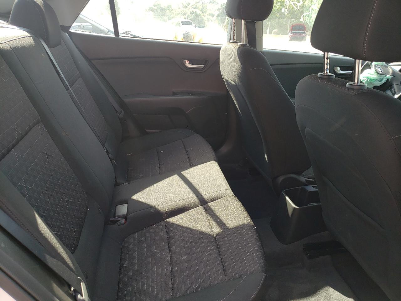 Photo 6 from auction – 2021 KIA RIO LX with VIN 3KPA24AD2ME403191