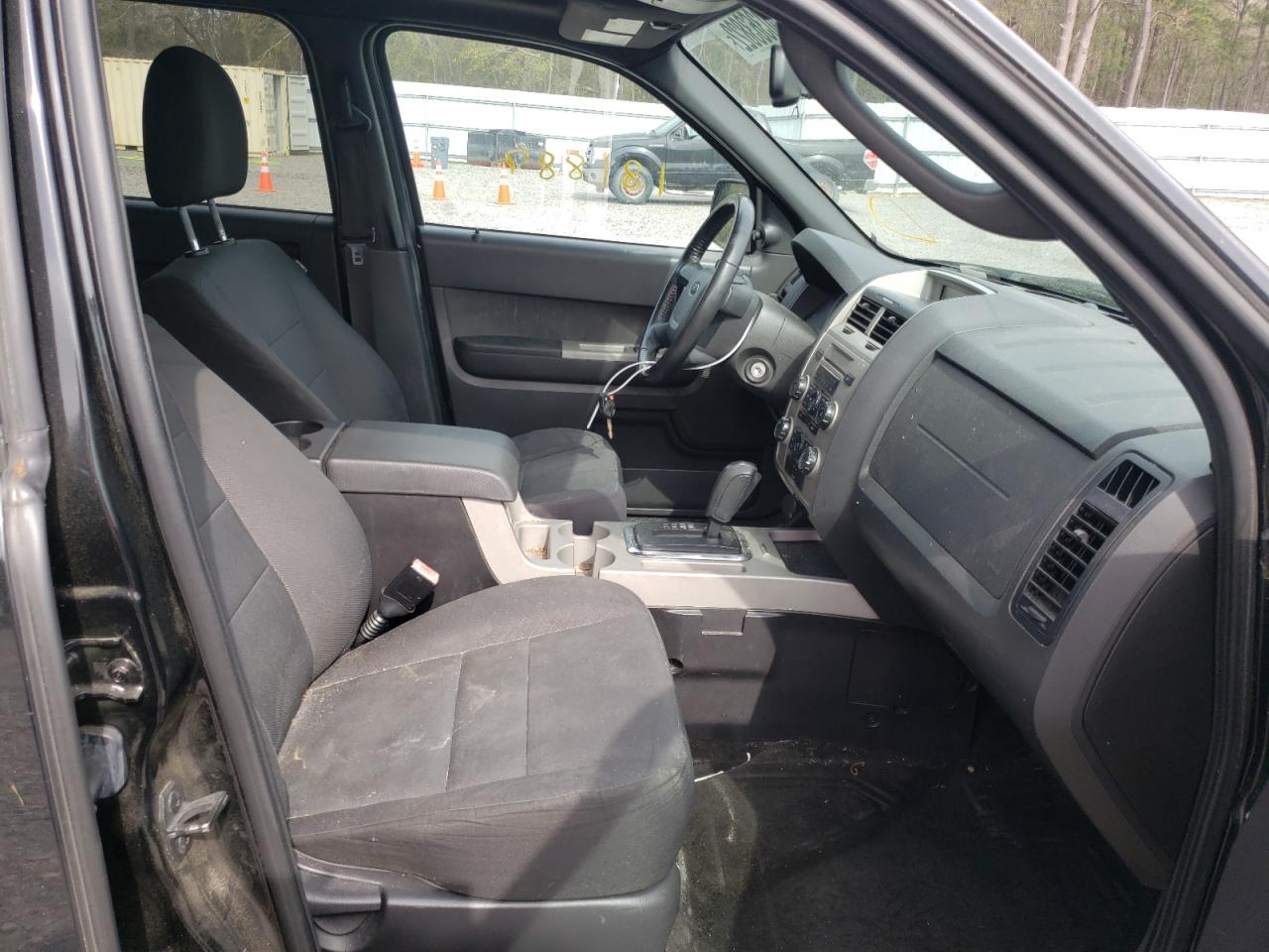 Photo 5 from auction – 2011 FORD ESCAPE XLT with VIN 1FMCU0D73BKC35407