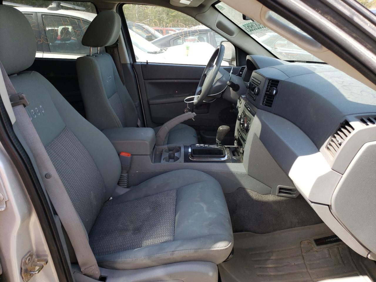 Photo 5 from auction – 2007 JEEP GRAND CHER with VIN 1J8GR48K07C631656
