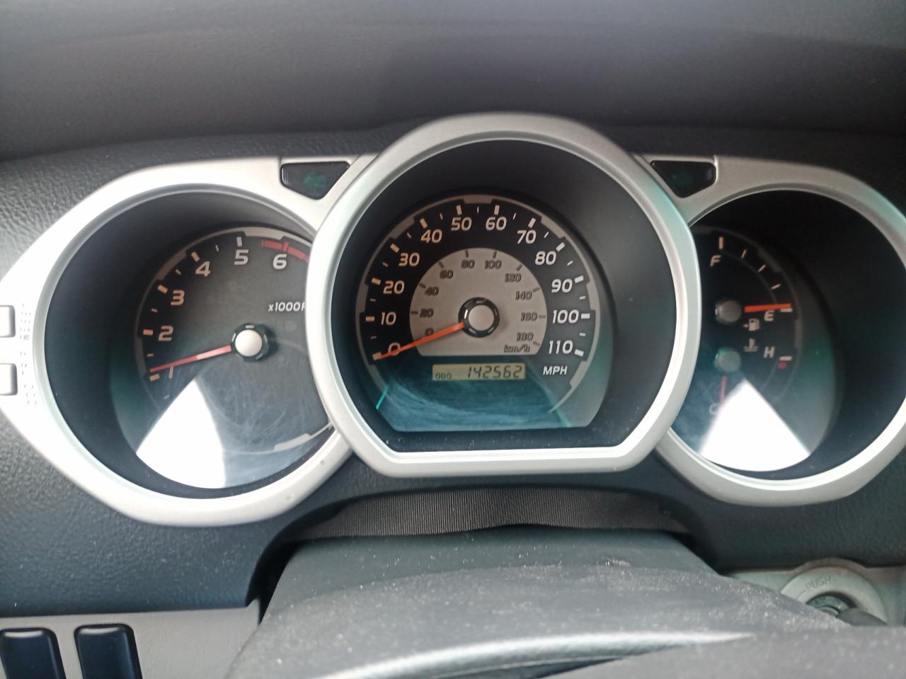 Zdjęcie 8 z aukcji – 2004 TOYOTA 4RUNNER SR z VIN JTEBU14R848017028