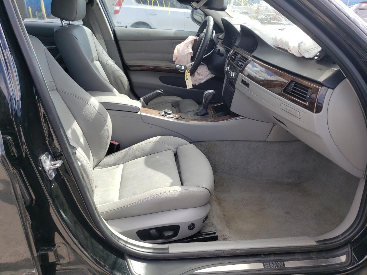 Photo 5 from auction – 2011 BMW 335 I with VIN WBAPM5G51BNM68713