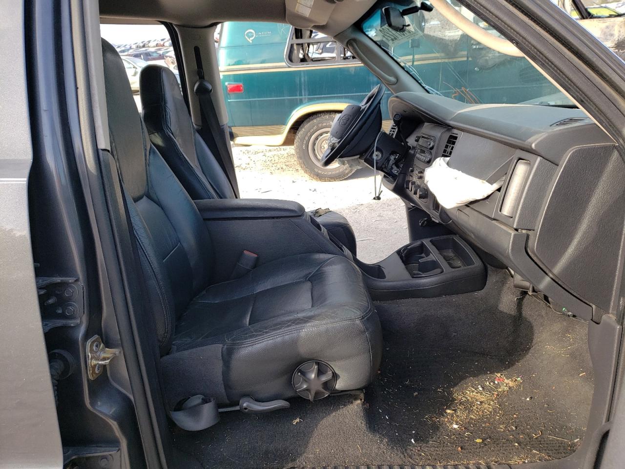 Photo 5 from auction – 2002 DODGE DURANGO SL with VIN 1B4HS48N42F121941