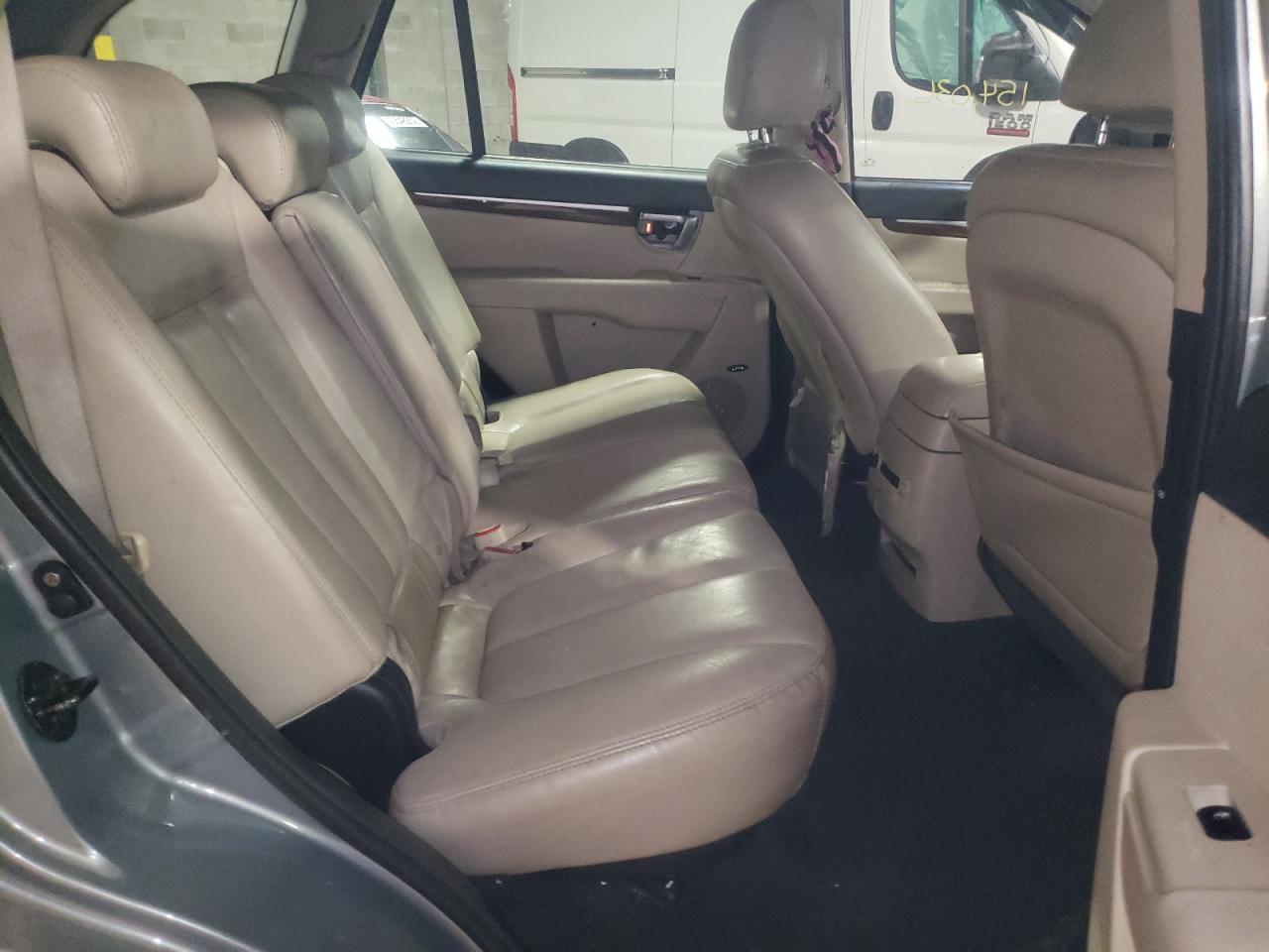 Photo 6 from auction – 2008 HYUNDAI SANTA FE with VIN 5NMSH73E68H159652