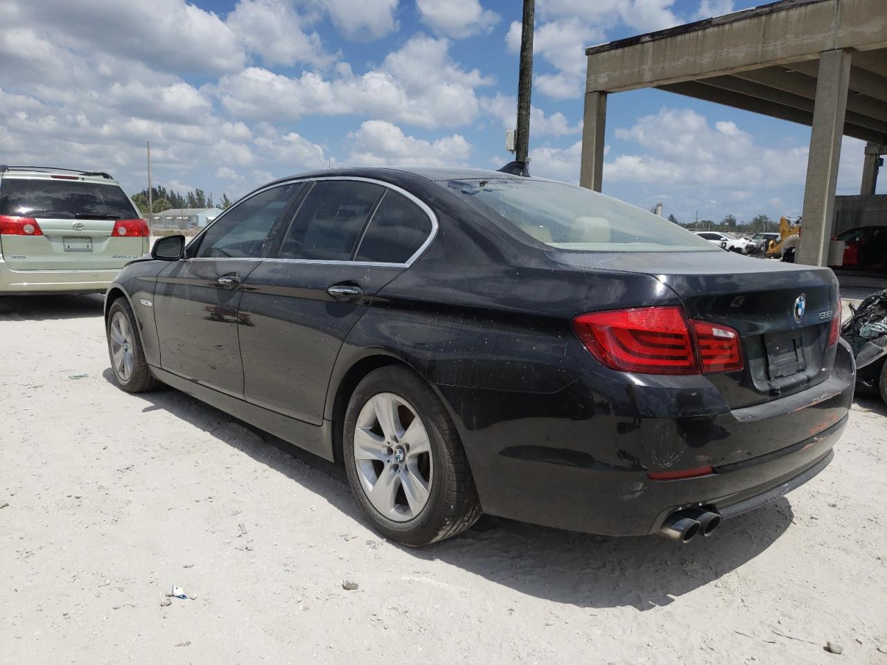 Photo 3 from auction – 2012 BMW 528 I with VIN WBAXG5C51CDW85716
