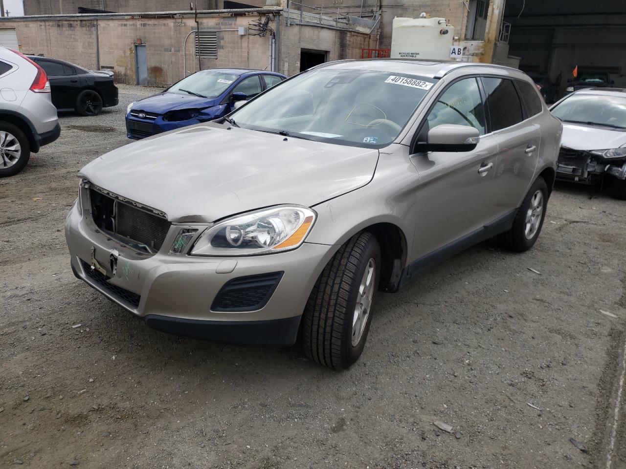 Photo 2 from auction – 2011 VOLVO XC60 3.2 with VIN YV4952DZ5B2149814
