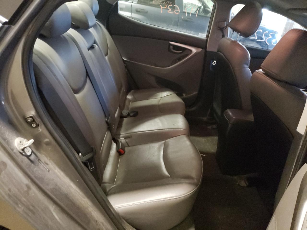 Photo 6 from auction – 2012 HYUNDAI ELANTRA GL with VIN 5NPDH4AE4CH097190