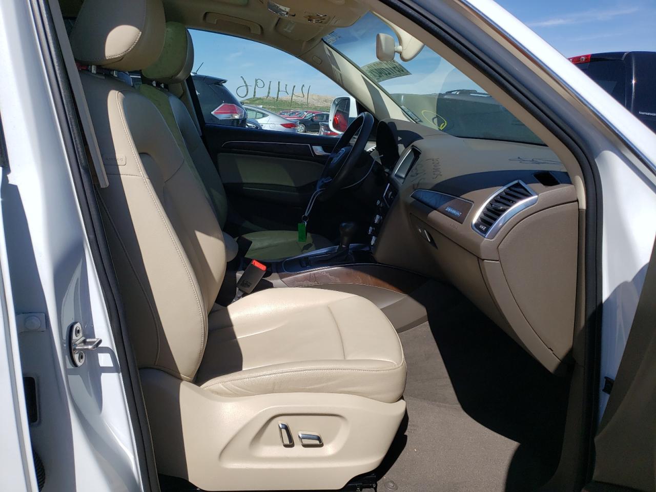 Photo 5 from auction – 2016 AUDI Q5 PREMIUM with VIN WA1C2AFP8GA085315