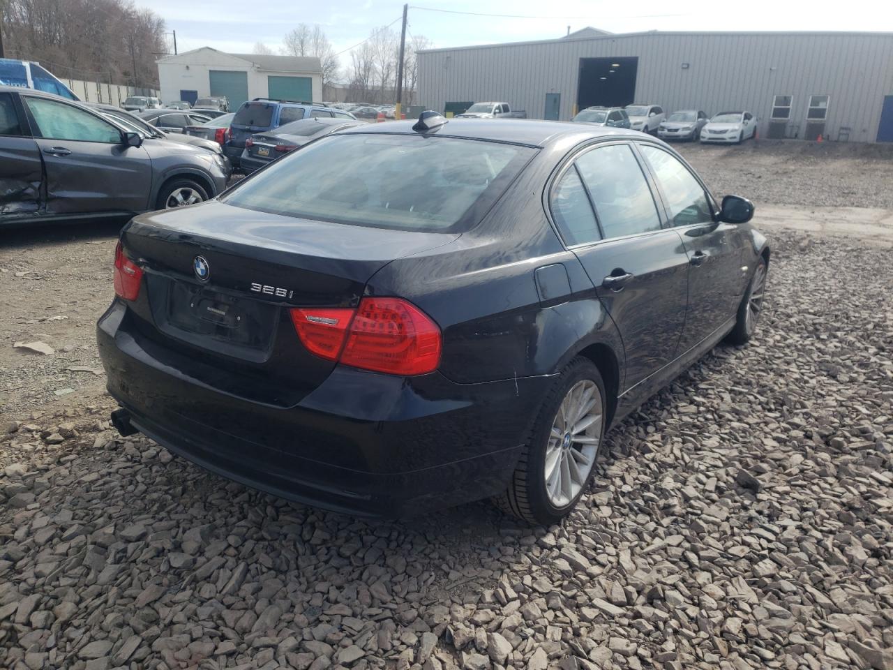 Photo 4 from auction – 2010 BMW 328I with VIN WBAPK5C51AA599982