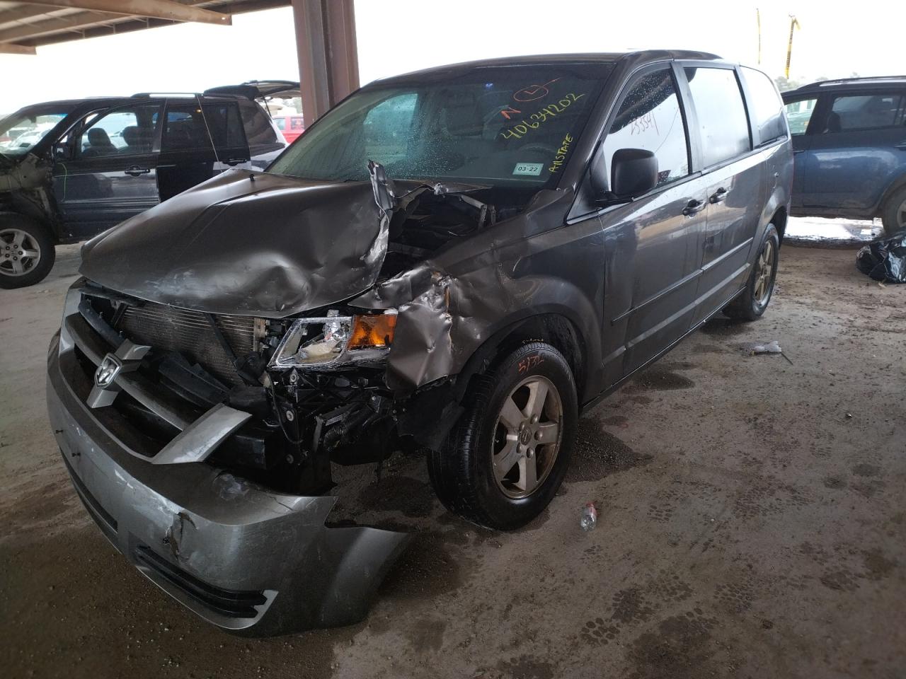 Photo 2 from auction – 2010 DODGE GRAND CARA with VIN 2D4RN4DE3AR467218