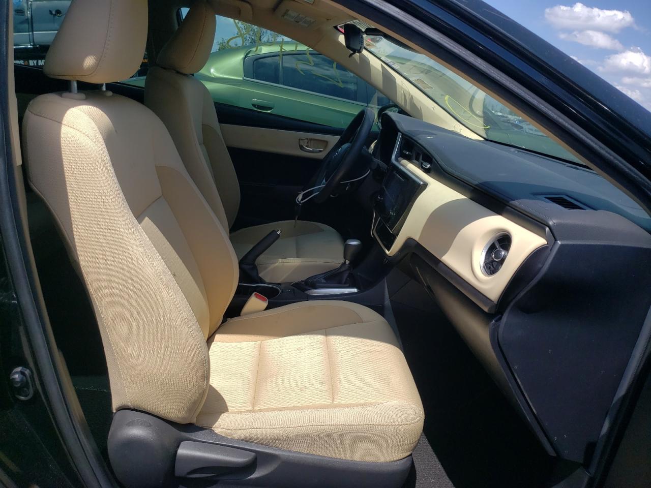 Photo 5 from auction – 2019 TOYOTA COROLLA L with VIN 2T1BURHE1KC217647