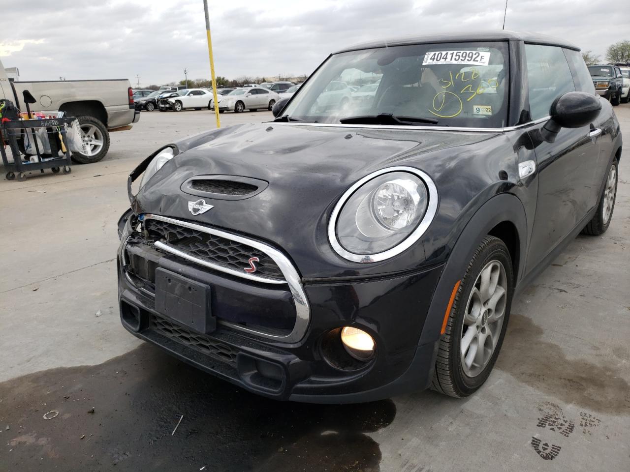 Photo 2 from auction – 2016 MINI COOPER S with VIN WMWXP7C57G3B49329