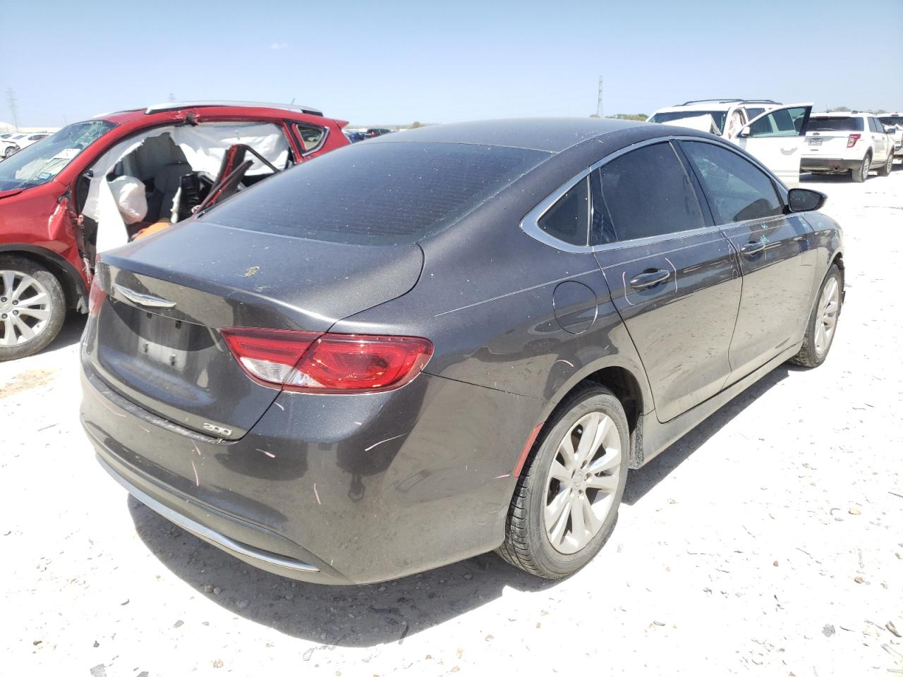 Photo 4 from auction – 2016 CHRYSLER 200 LIMITE with VIN 1C3CCCAB2GN167502