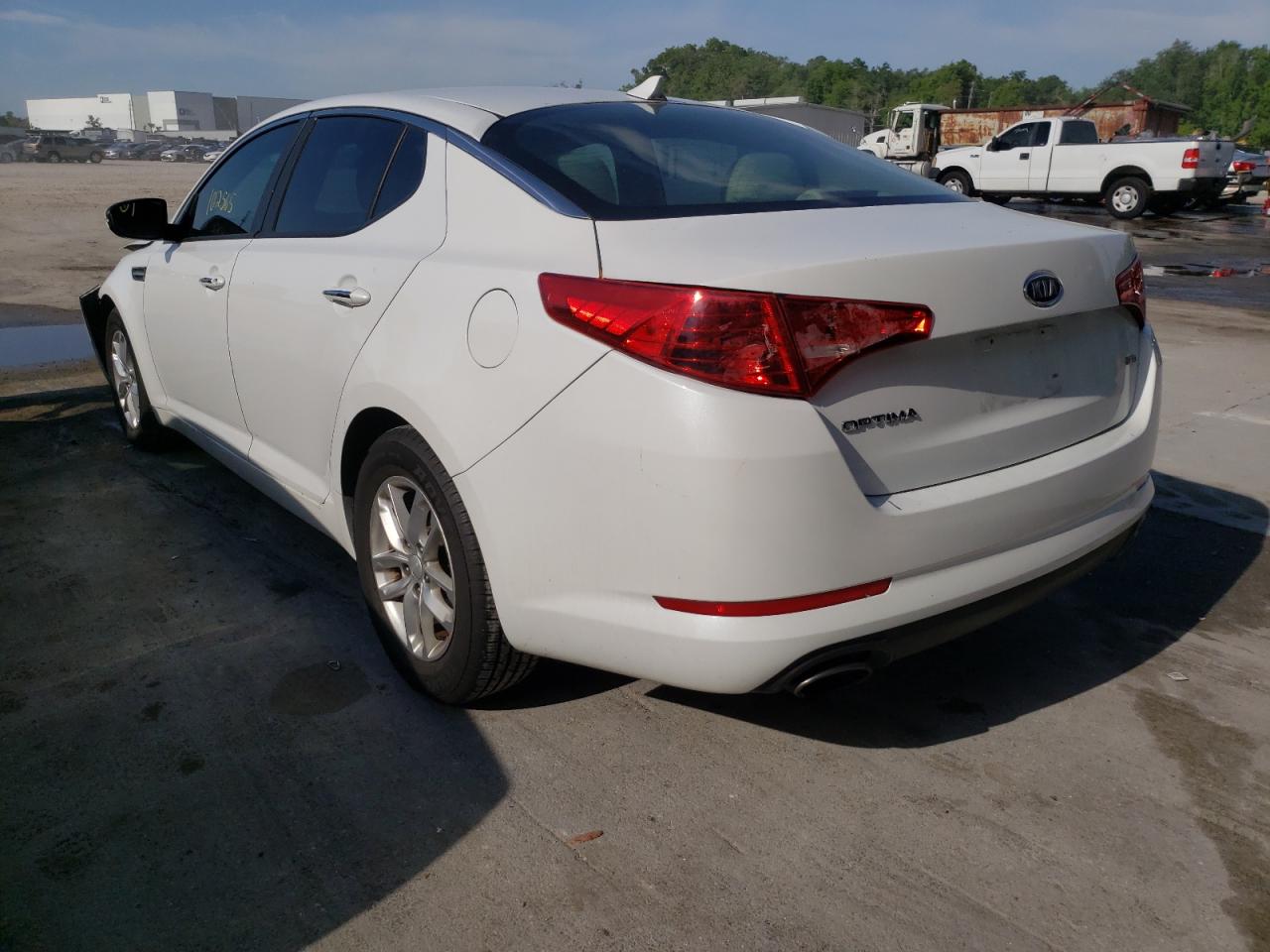 Photo 3 from auction – 2012 KIA OPTIMA LX with VIN 5XXGM4A7XCG060196