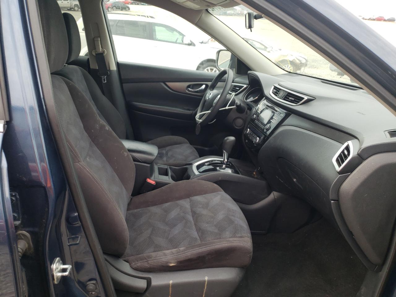 Photo 5 from auction – 2015 NISSAN ROGUE S with VIN KNMAT2MV1FP514372