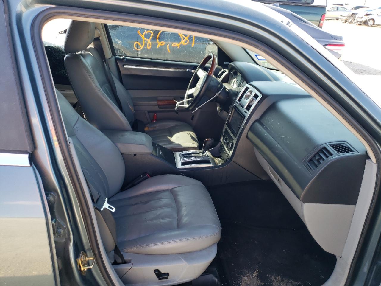 Photo 5 from auction – 2006 CHRYSLER 300C with VIN 2C3KA63H16H463185
