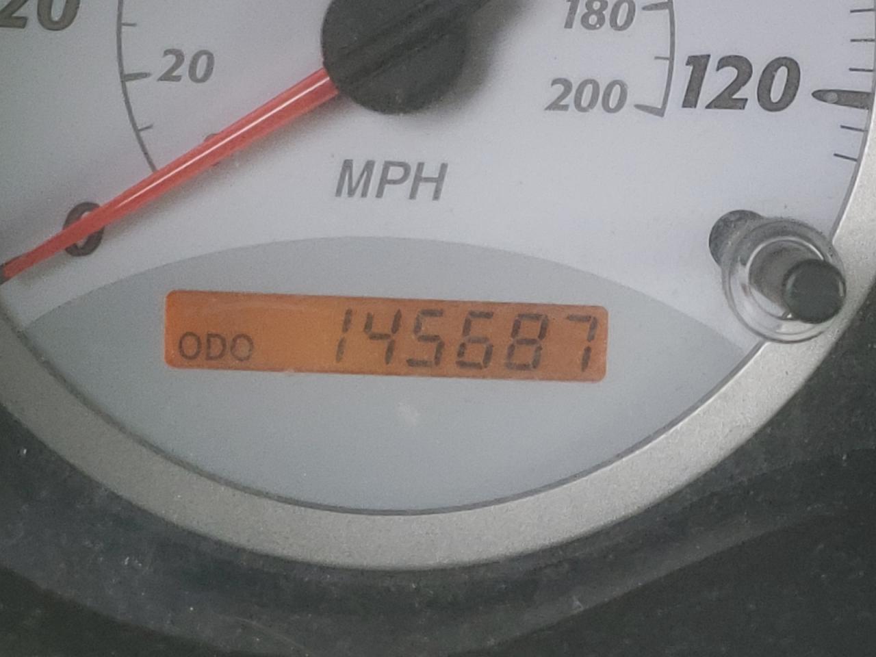 Photo 8 from auction – 2004 TOYOTA RAV4 with VIN JTEHD20V640026554