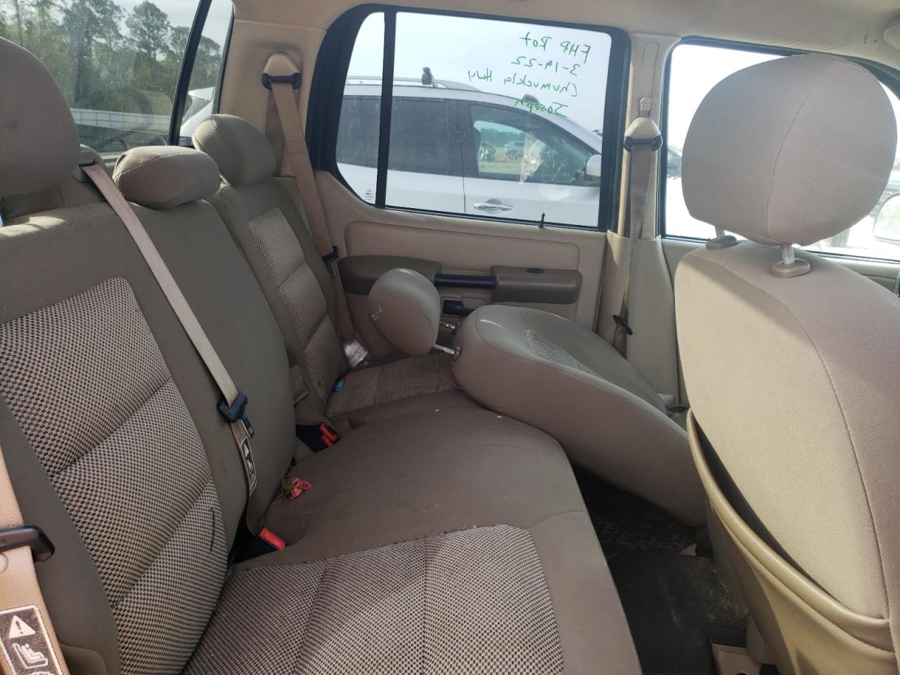 Photo 6 from auction – 2004 FORD EXPLORER S with VIN 1FMZU67K14UA69277