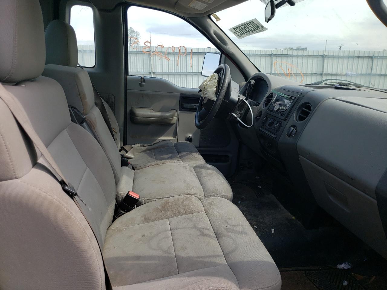 Photo 5 from auction – 2005 FORD F150 with VIN 1FTRF02W75KE26772