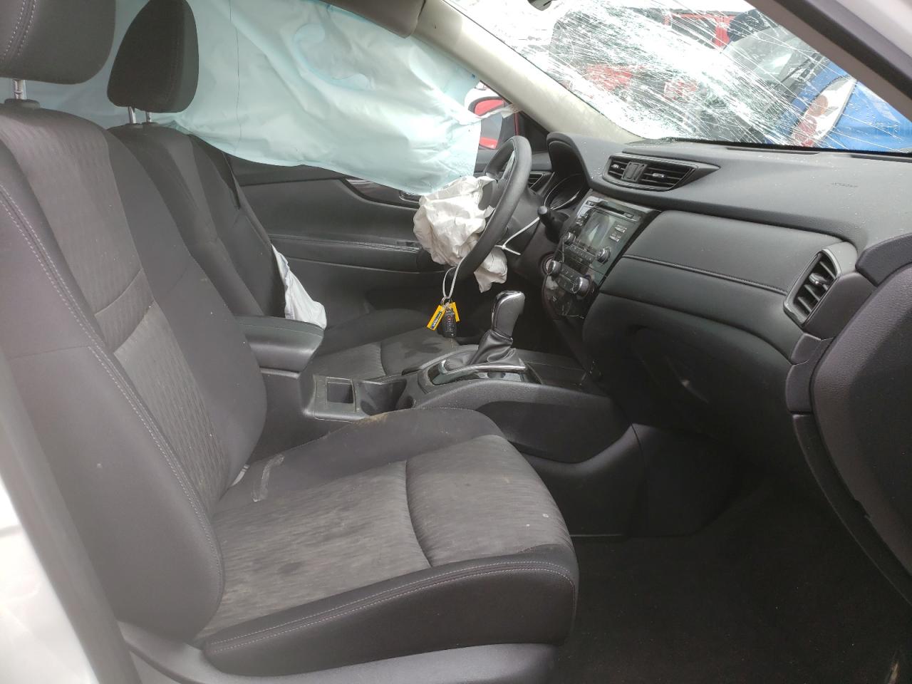 Photo 5 from auction – 2017 NISSAN ROGUE S with VIN JN8AT2MT4HW144837