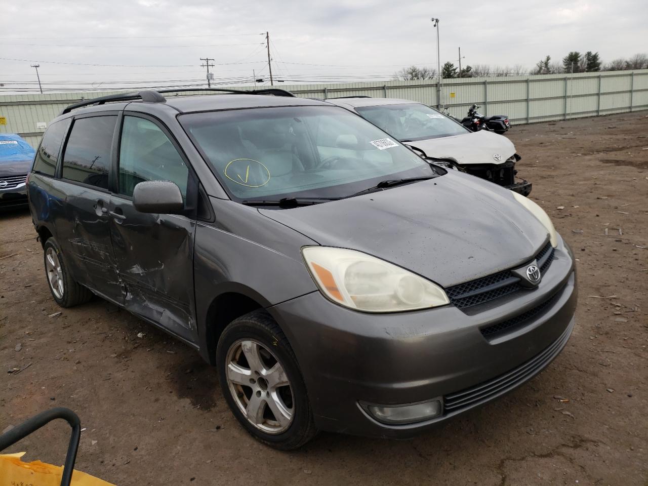 Photo 1 from auction – 2005 TOYOTA SIENNA XLE with VIN 5TDBA22C35S047889