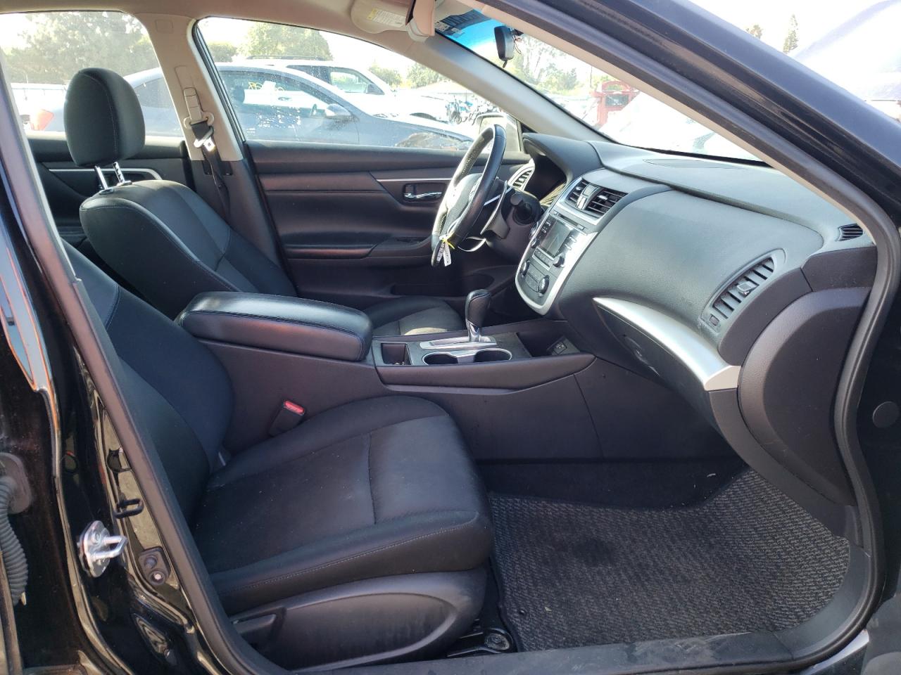Photo 5 from auction – 2016 NISSAN ALTIMA 2.5 with VIN 1N4AL3AP0GN329938