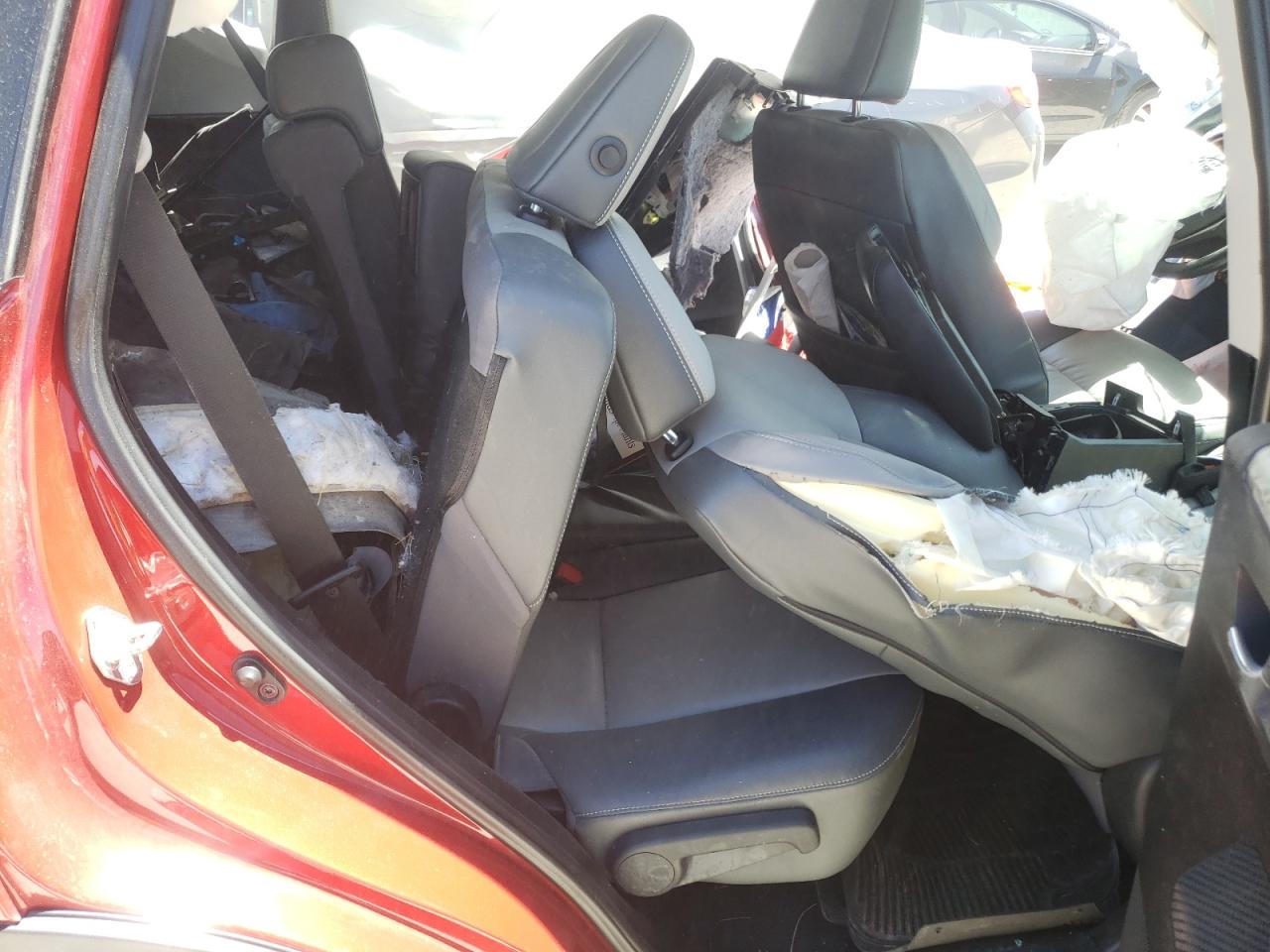 Photo 6 from auction – 2015 TOYOTA RAV4 LIMIT with VIN 2T3YFREV1FW217829