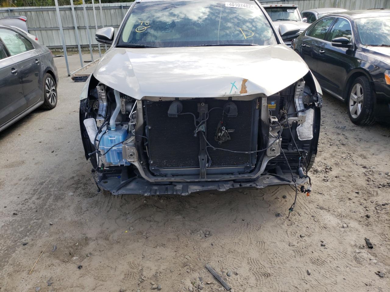 Photo 9 from auction – 2016 TOYOTA HIGHLANDER with VIN 5TDKKRFHXGS127981