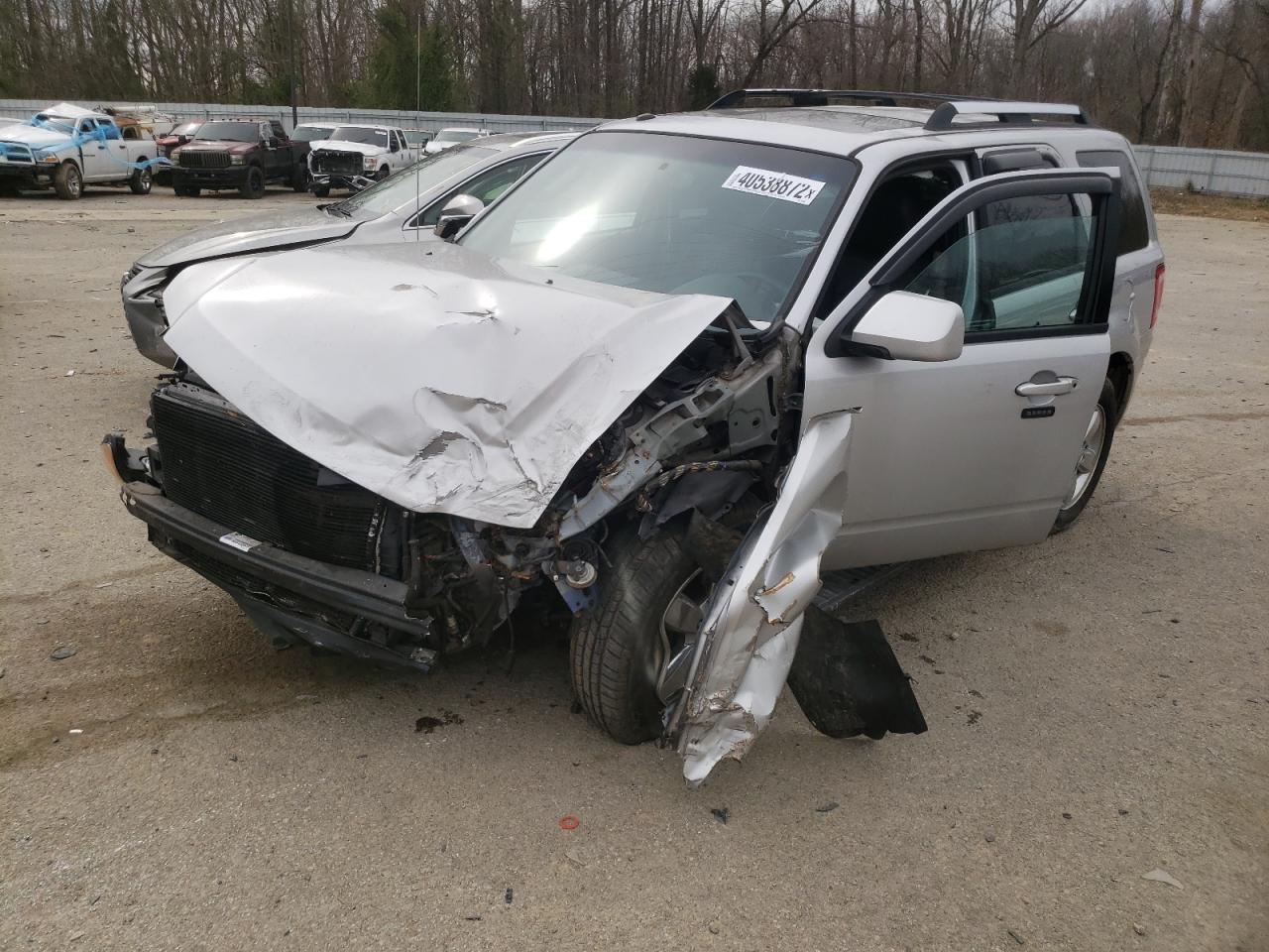 Photo 2 from auction – 2012 FORD ESCAPE LIM with VIN 1FMCU9EG1CKC01938