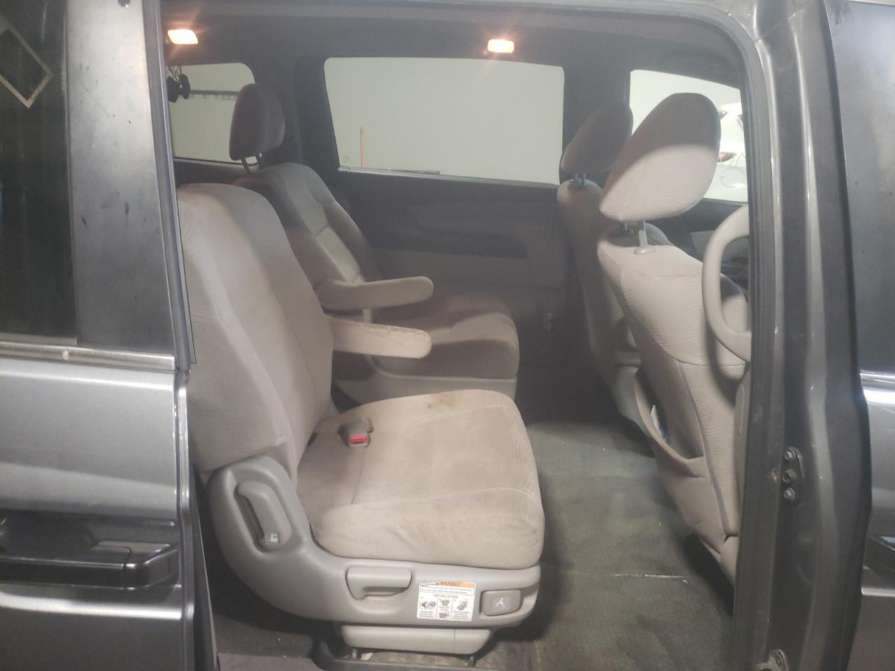 Photo 6 from auction – 2011 HONDA ODYSSEY LX with VIN 5FNRL5H26BB090728