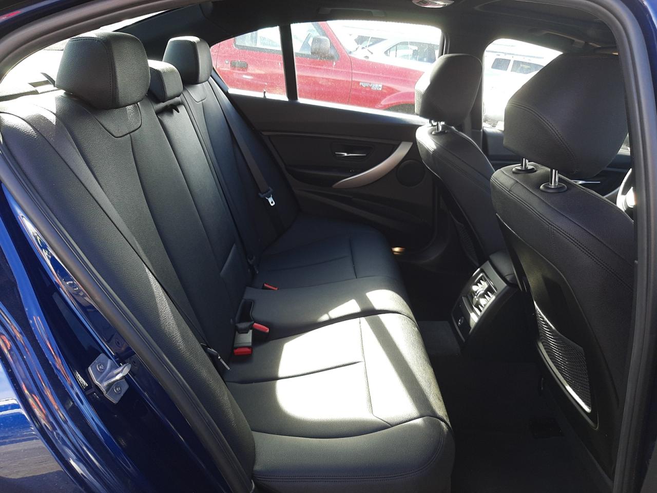 Photo 6 from auction – 2018 BMW 320 I with VIN WBA8E1G51JNU90767