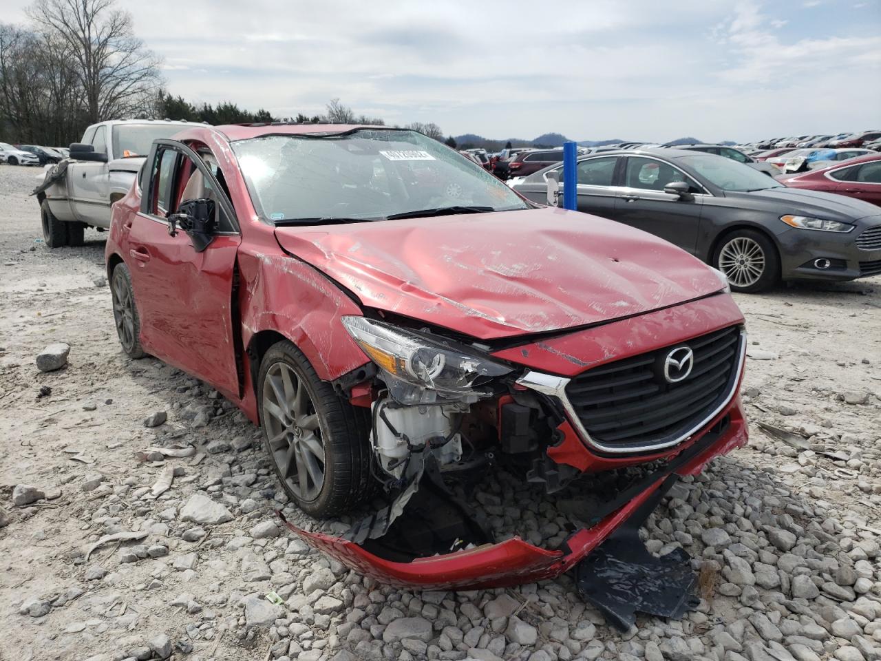 Photo 1 from auction – 2018 MAZDA 3 TOURING with VIN 3MZBN1L3XJM236642