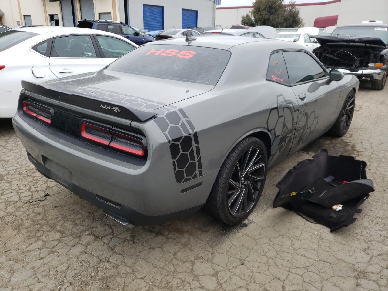 Photo 4 from auction – 2017 DODGE CHALLENGER with VIN 2C3CDZFJ2HH669145