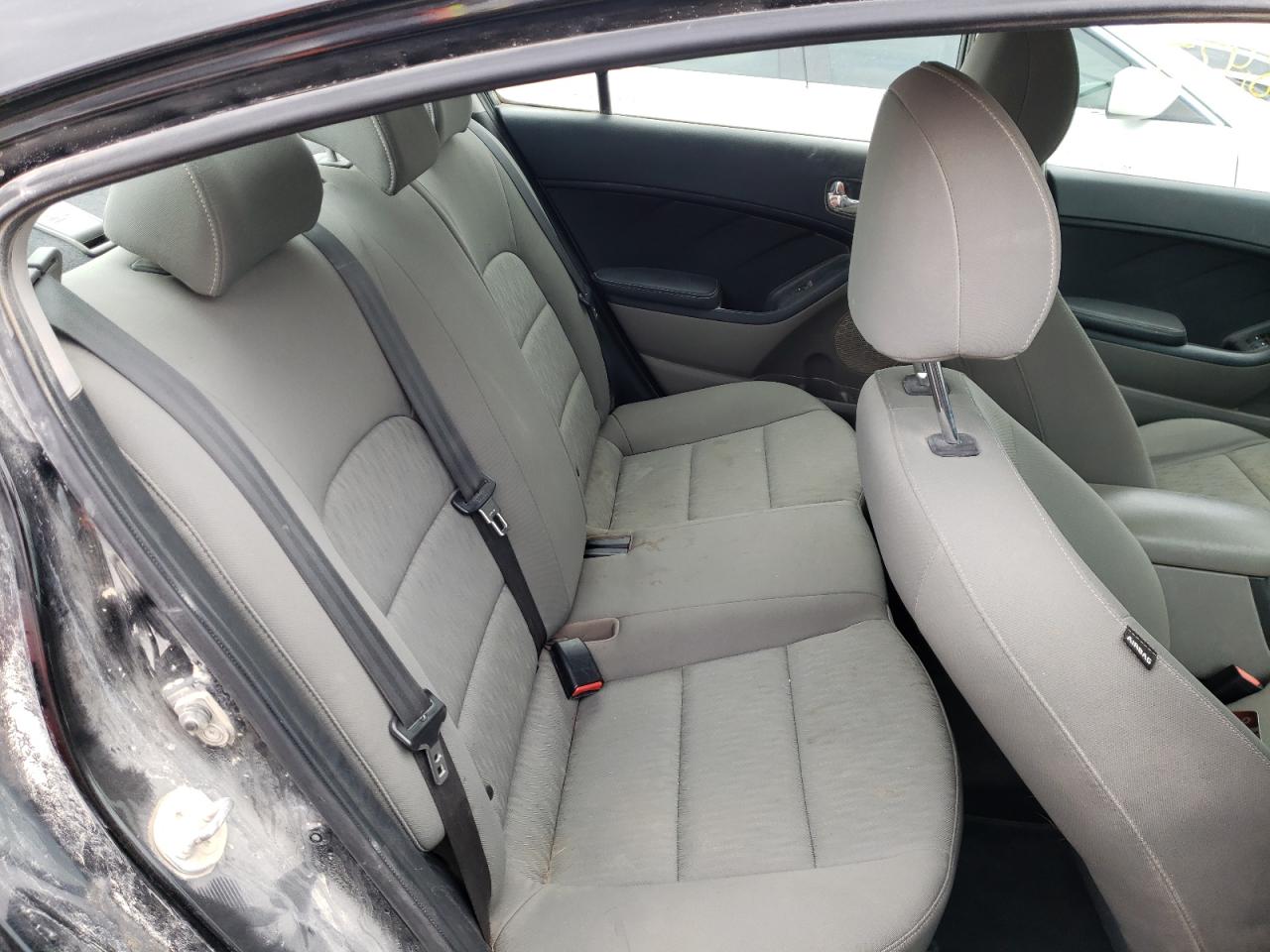 Photo 6 from auction – 2016 KIA FORTE LX with VIN KNAFK4A60G5534270