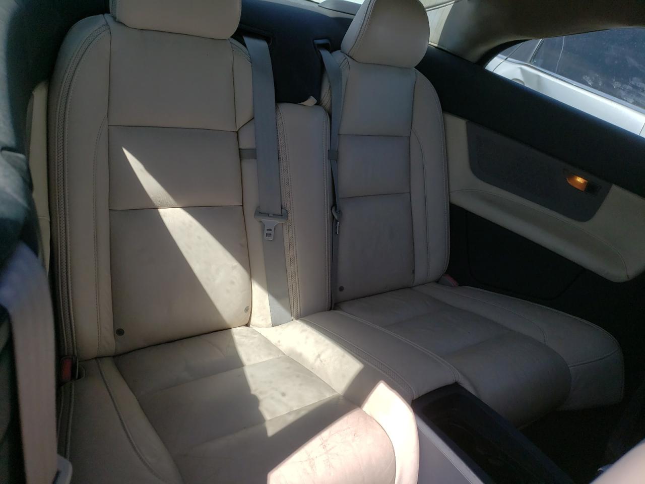 Photo 6 from auction – 2011 VOLVO C70 T5 with VIN YV1672MC4BJ112653