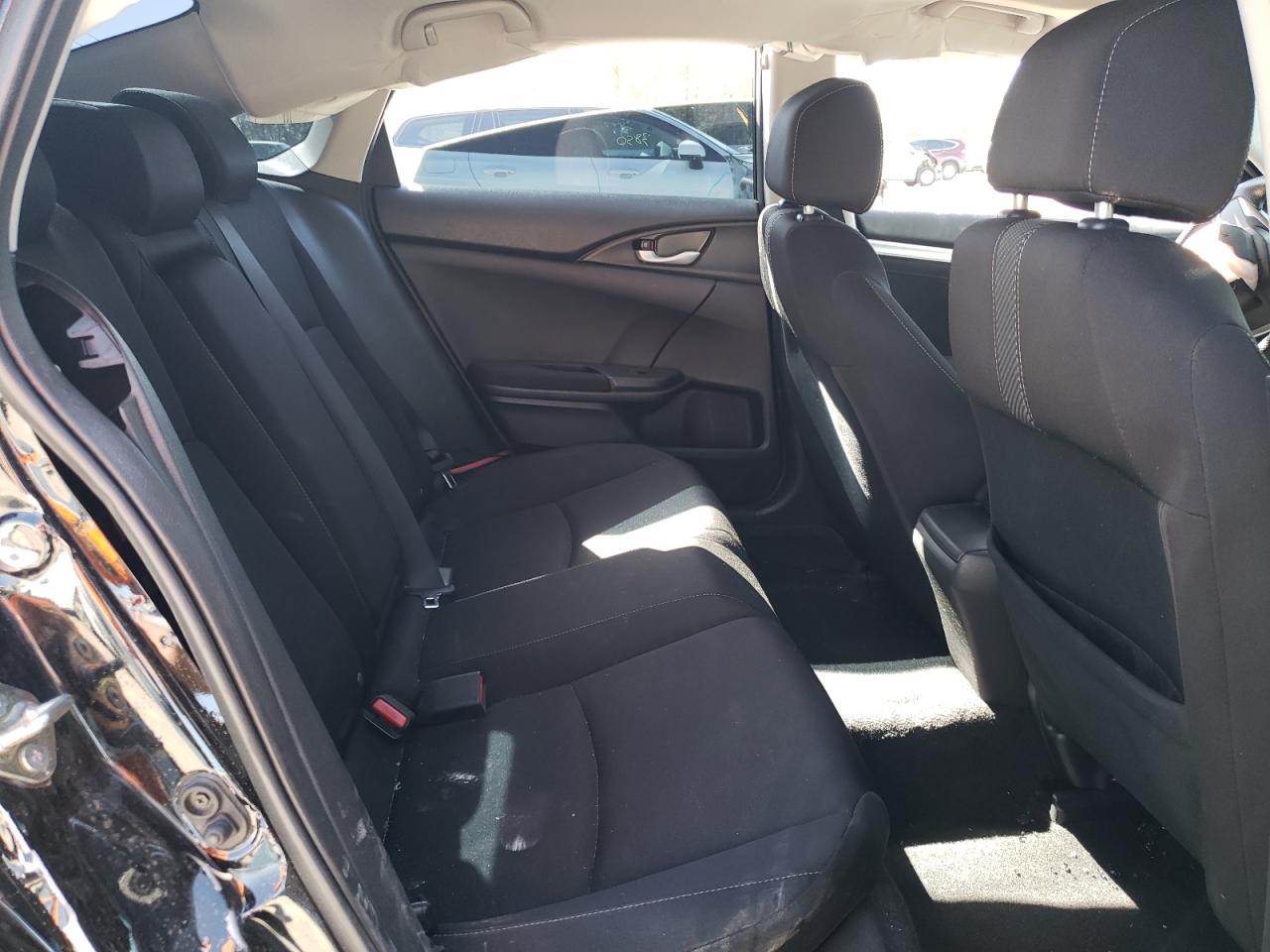 Photo 6 from auction – 2017 HONDA CIVIC EX with VIN 19XFC1F38HE018032